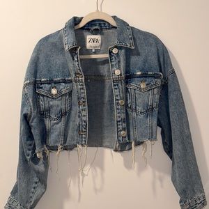 Cropped denim jacket